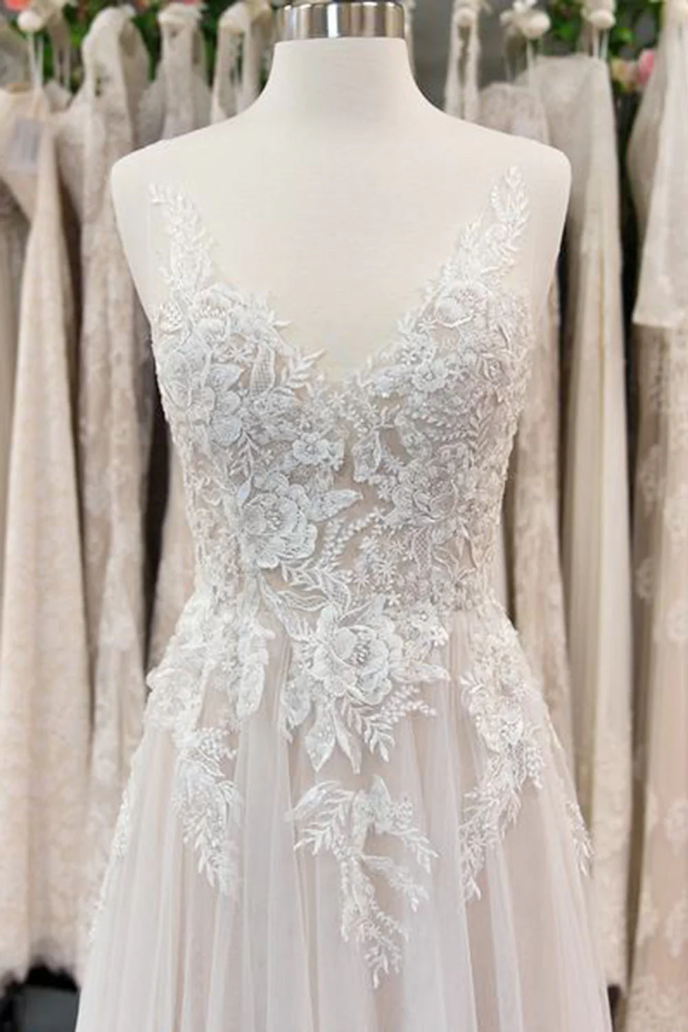 New Arrival V-neck Sleeveless Lace A line Wedding Dress - Image 2