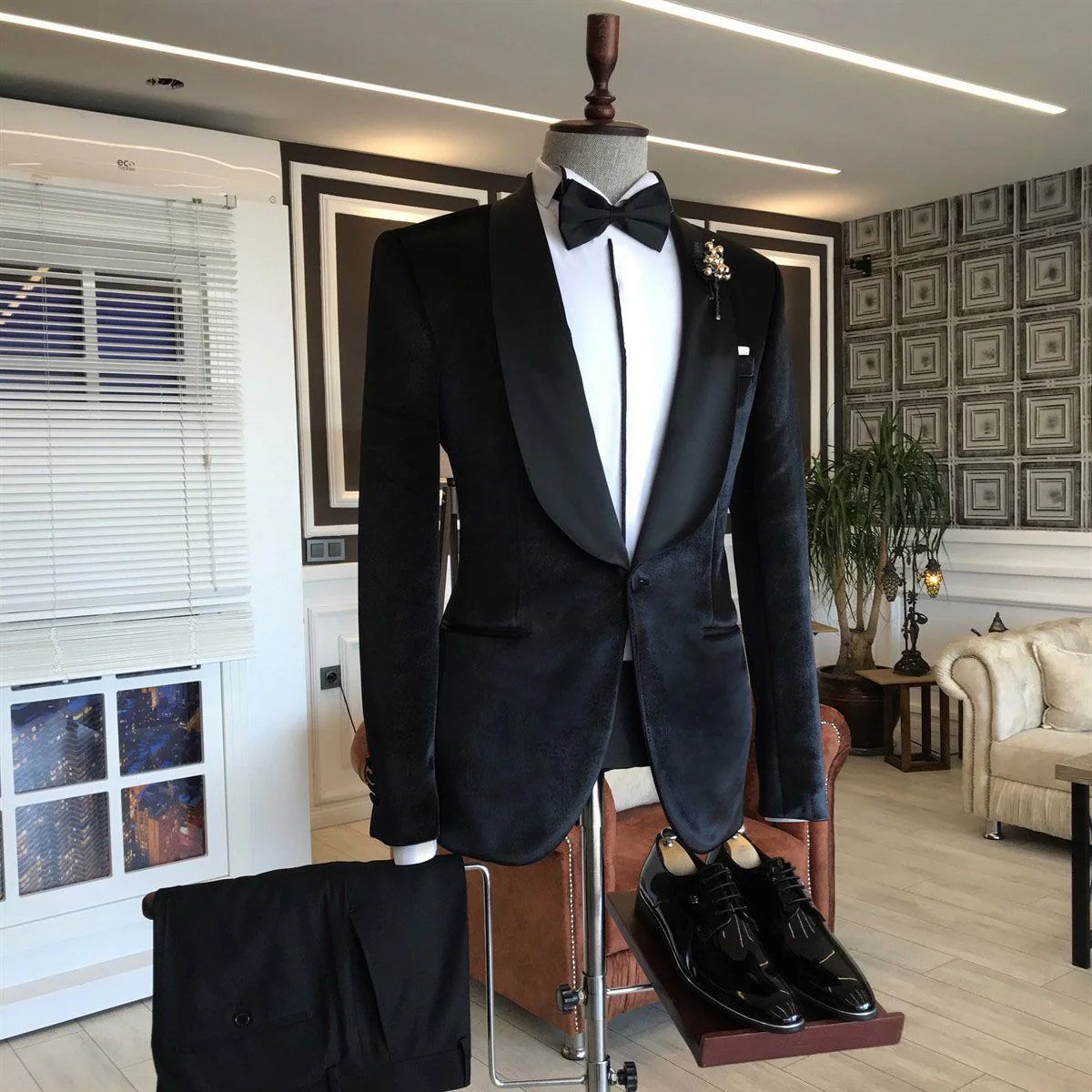 New in Bespoke Velvet Shawl Lapel Slim Fit Wedding Tuxedox - Image 2