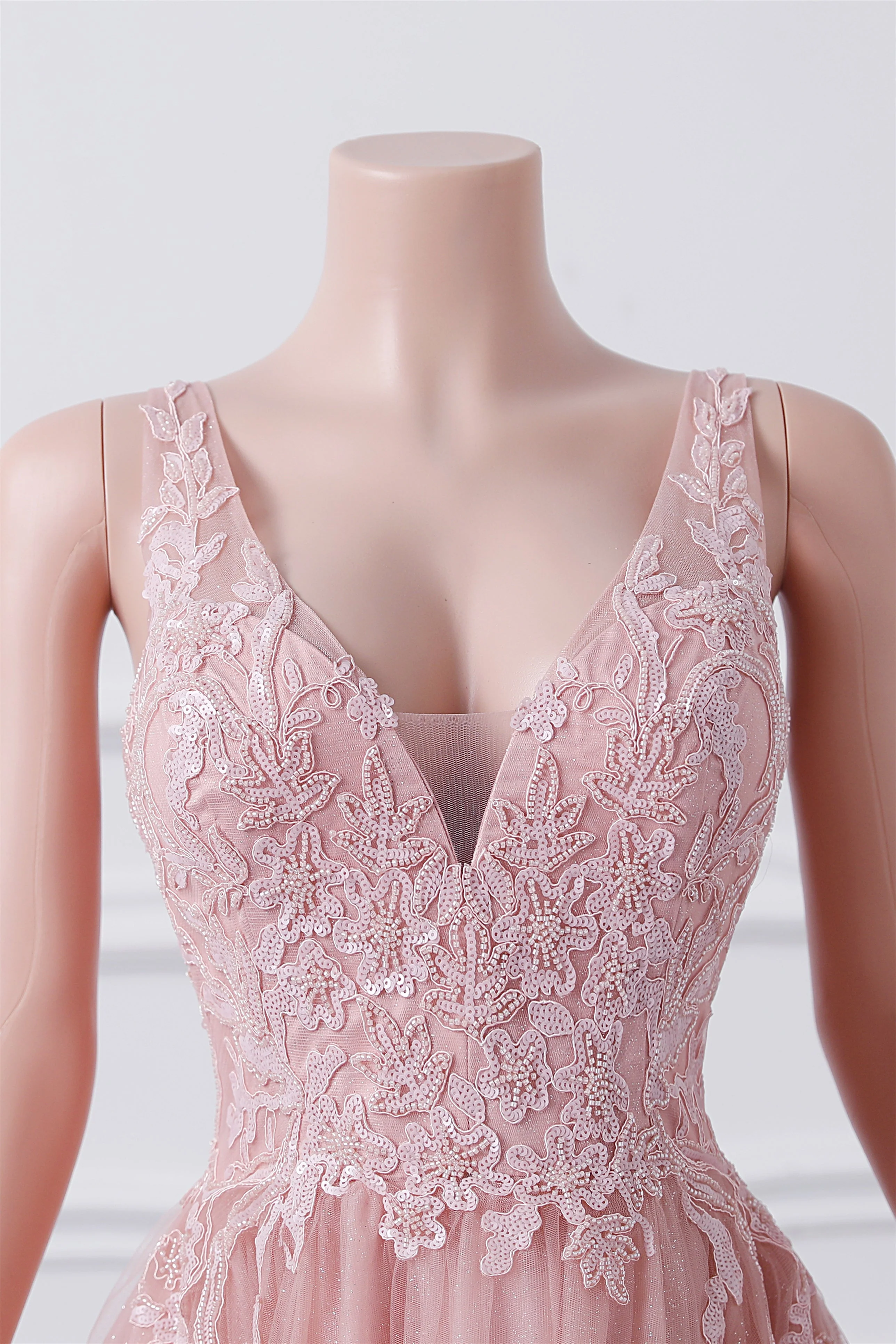 Sleeveless Dusty Pink Luxury Beaded Ball Gown Quince Dresses - Image 4