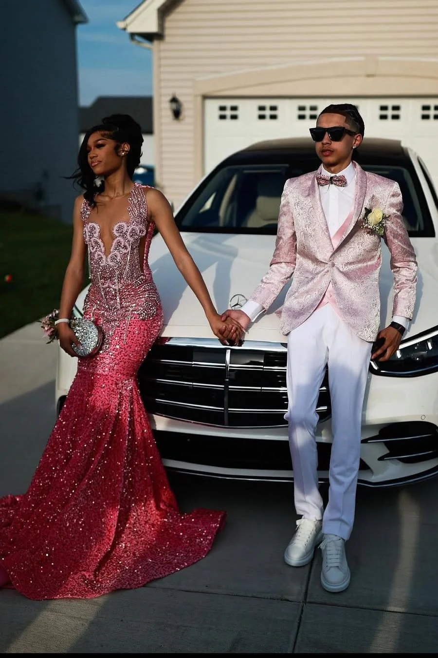 Pink V-neck Sparkle sequin Mermaid Court Train Prom Dresses - Image 2