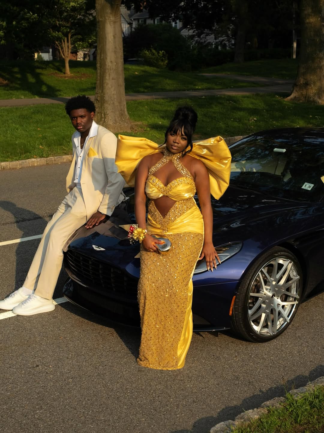 Pretty Yellow Halter Sweetheart Sleeveless Prom Dresses Sheath Gem With Bow Knot - Image 4