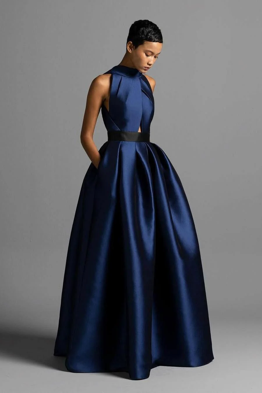 Romantic Dark Navy Halter Sleeveless Satin Prom Dresses A-Line Long With Pleats - Image 3