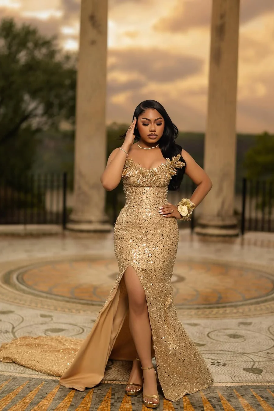 Romantic Gold Strapless Sleeveless Sequins Prom Dresses Mermaid Gem With High Split - Image 7