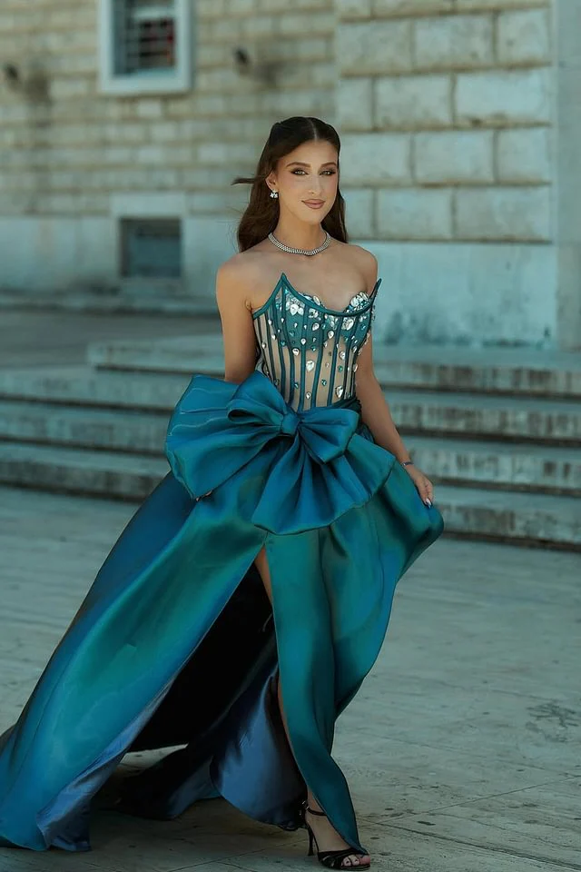 Romantic Peacock Strapless A-line Prom Dresses Gem With High Slit Bowknot - Image 3