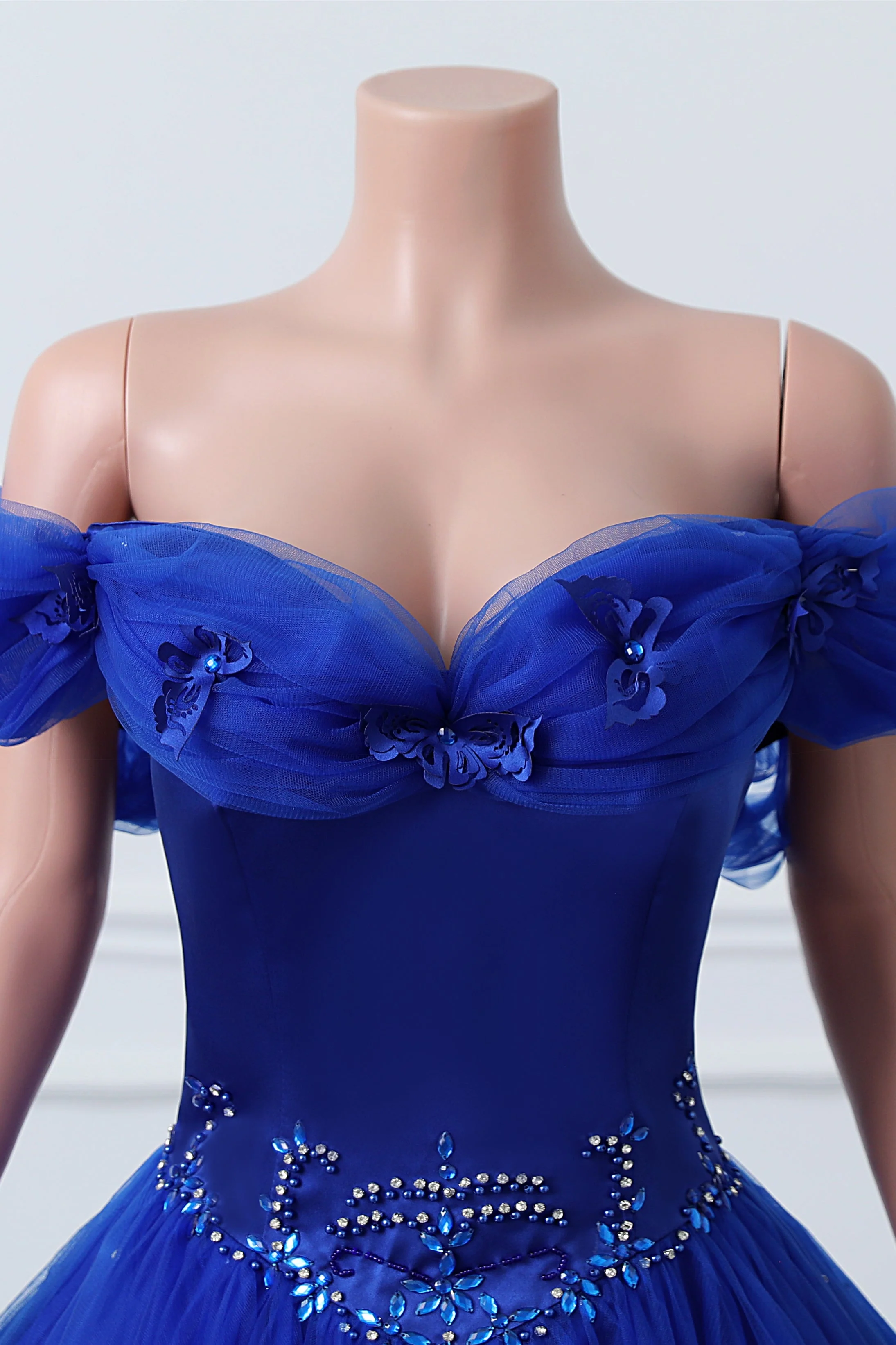 Royal Blue Off-the-shoulder Sweetheart Beaded Flowers Ball Gown Tulle Prom Dresses - Image 5