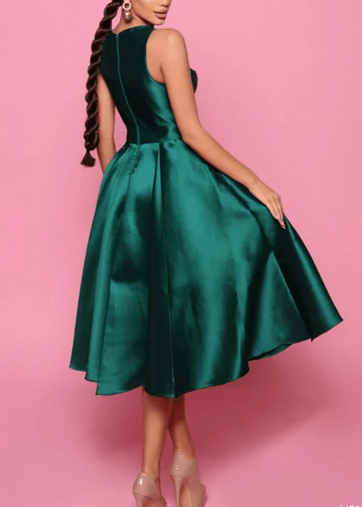 Satin V-Neck A-Line Knee-Length Homecoming Dresses With Pockets - Image 4