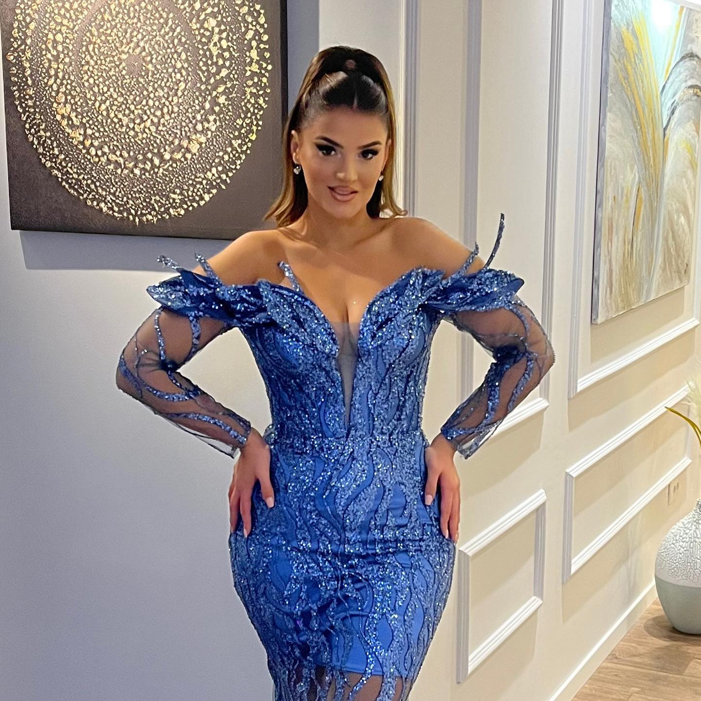 Classic V-Neck Long Sleeves Sheath Mermaid Lace Prom Dresses - Image 2