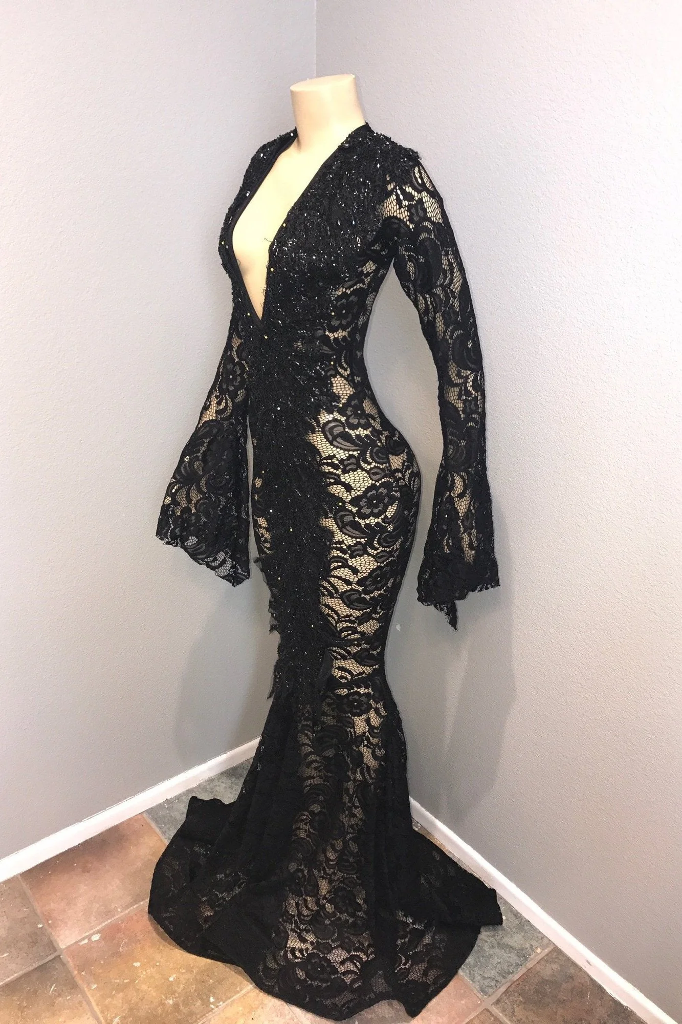 Sexy Long Sleeves Black Mermaid Prom Dress Lace V-neck Long - Image 3