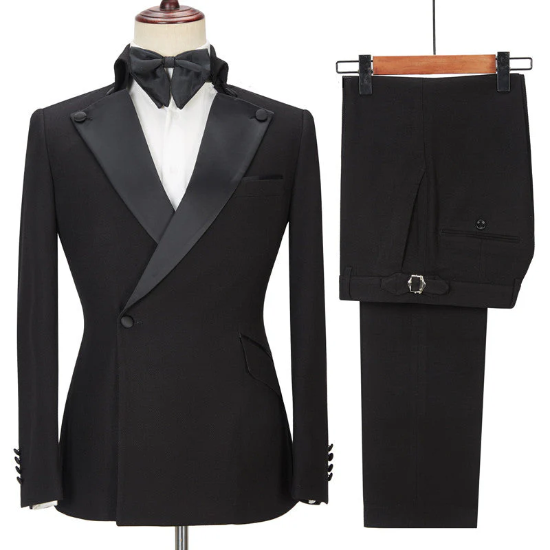 Chic Black Designer Slim Fit Peaked Lapel Men Suits for Prom - Image 4
