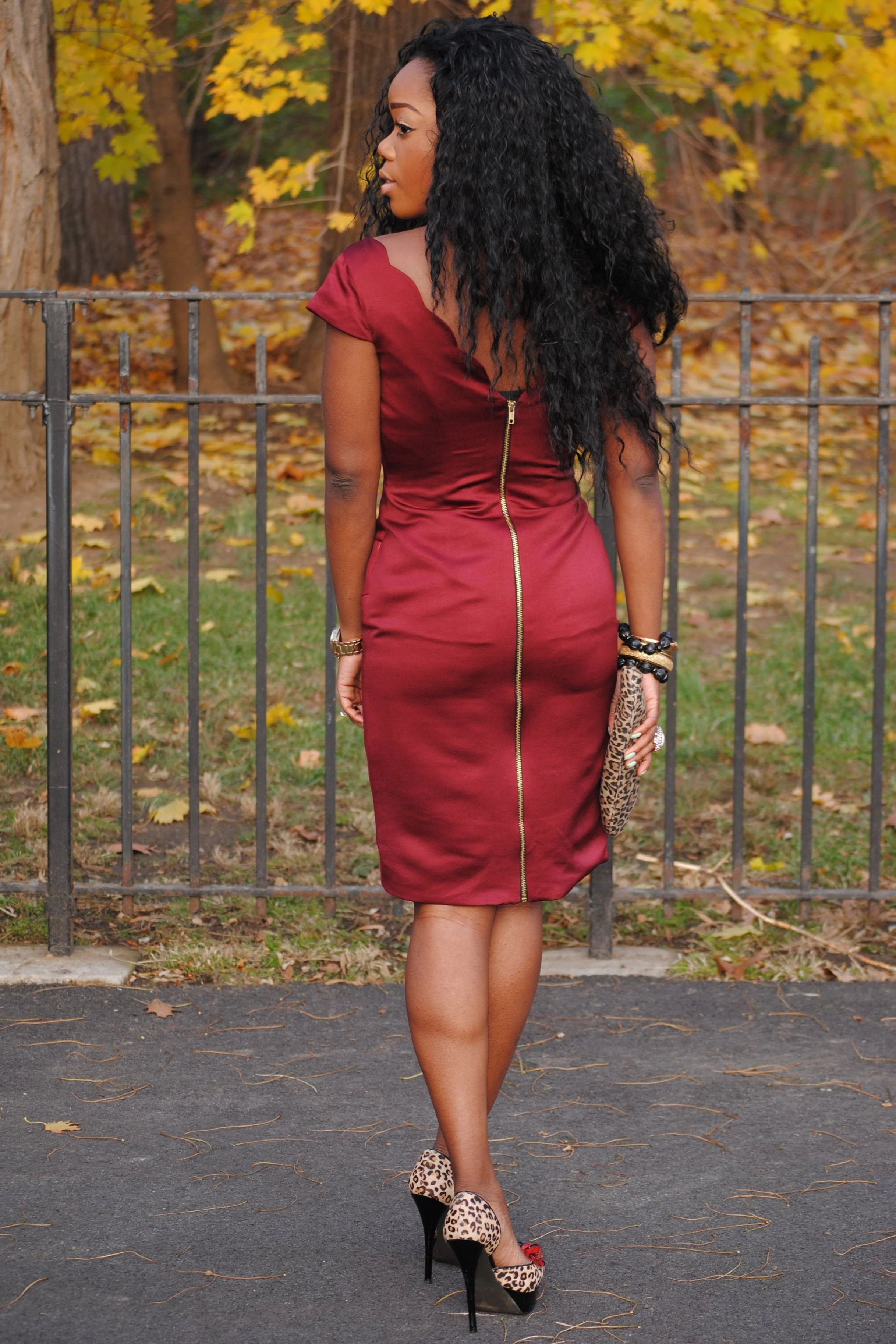 Sheath V-neck Knee Length Short Sleeves Bridesmaid Dress - Image 2