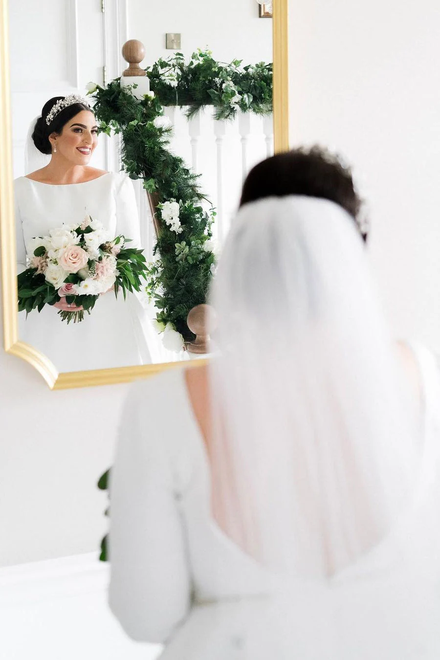 Beautiful Stunning Long Sleeves  Backless Wedding Dresses - Image 4