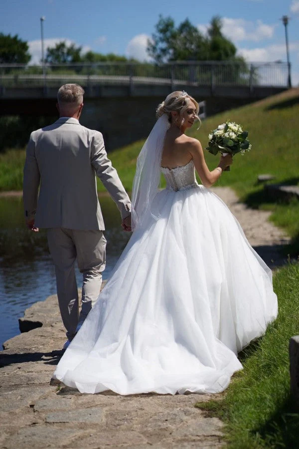 Modern Princess Long Long Sleevesless Wedding Dresses Online With Lace - Image 2