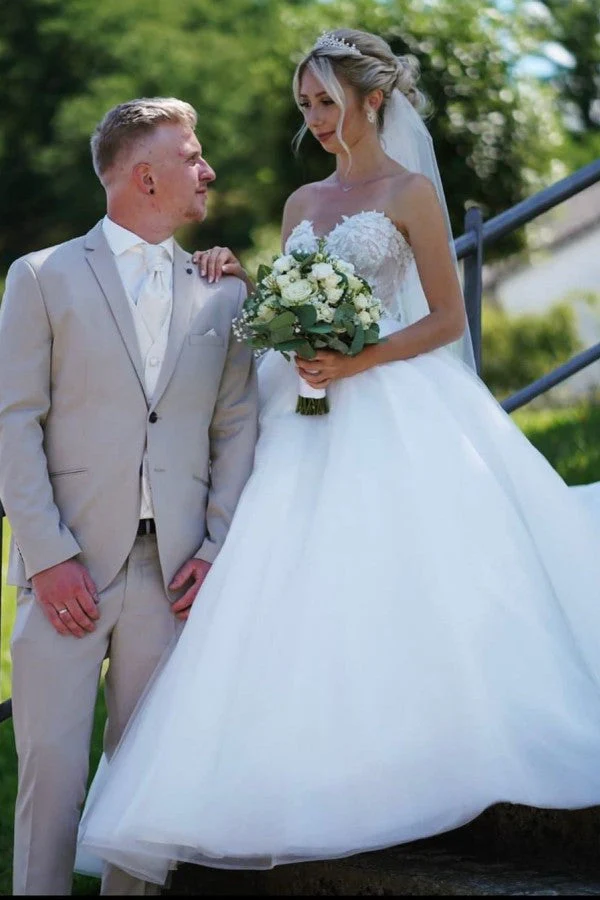 Modern Princess Long Long Sleevesless Wedding Dresses Online With Lace - Image 3