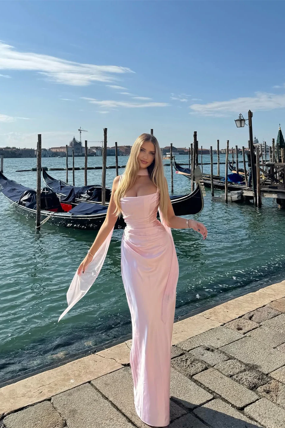 Sparkling Pink Square Straps Satin Prom Dresses Mermaid Column With Gloves - Image 4