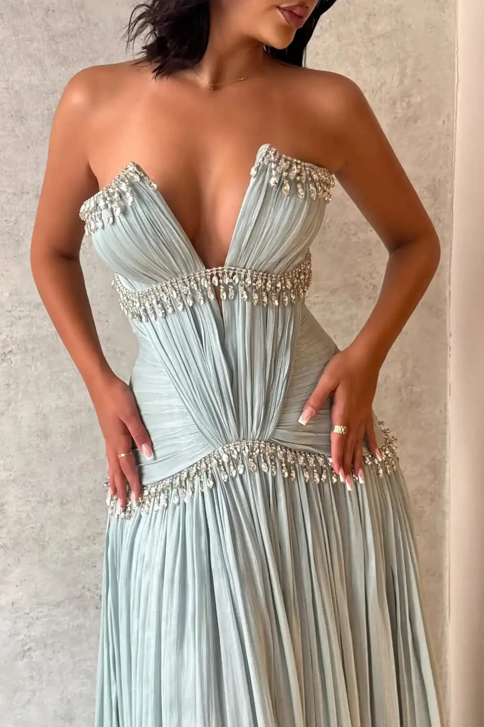Sparkling V-Neck Strapless Sleeveless Prom Dress A-Line Gem With Pleats - Image 2