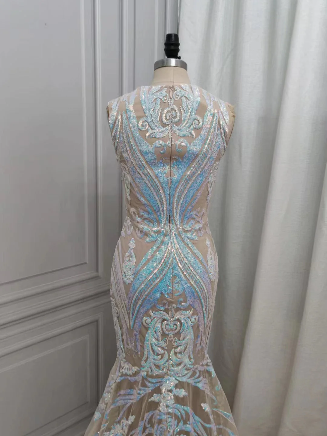 Classic Mermaid Lace Floor-Length Prom Dress On Sale - Image 5