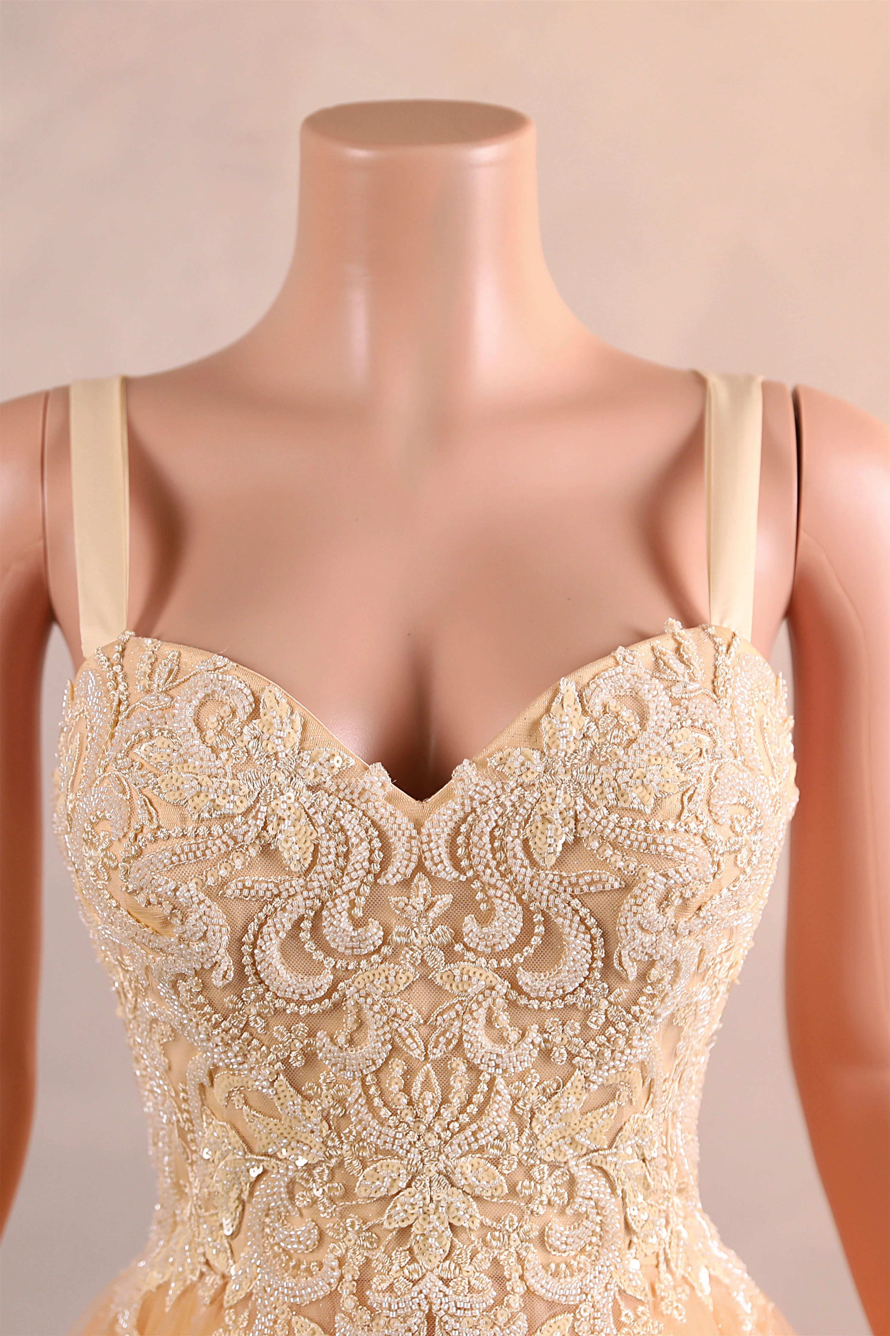 Straps Sparkle Ball Gown Sleeveless Beaded Quince Dresses - Image 3