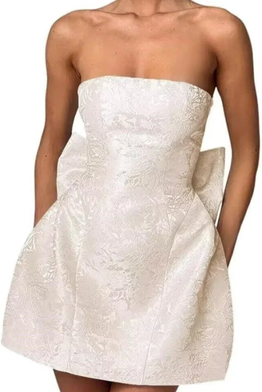 Stunning Sleeveless Ruched Satin Floral Jacquard Mini Homecoming Dress with Bow - Image 4