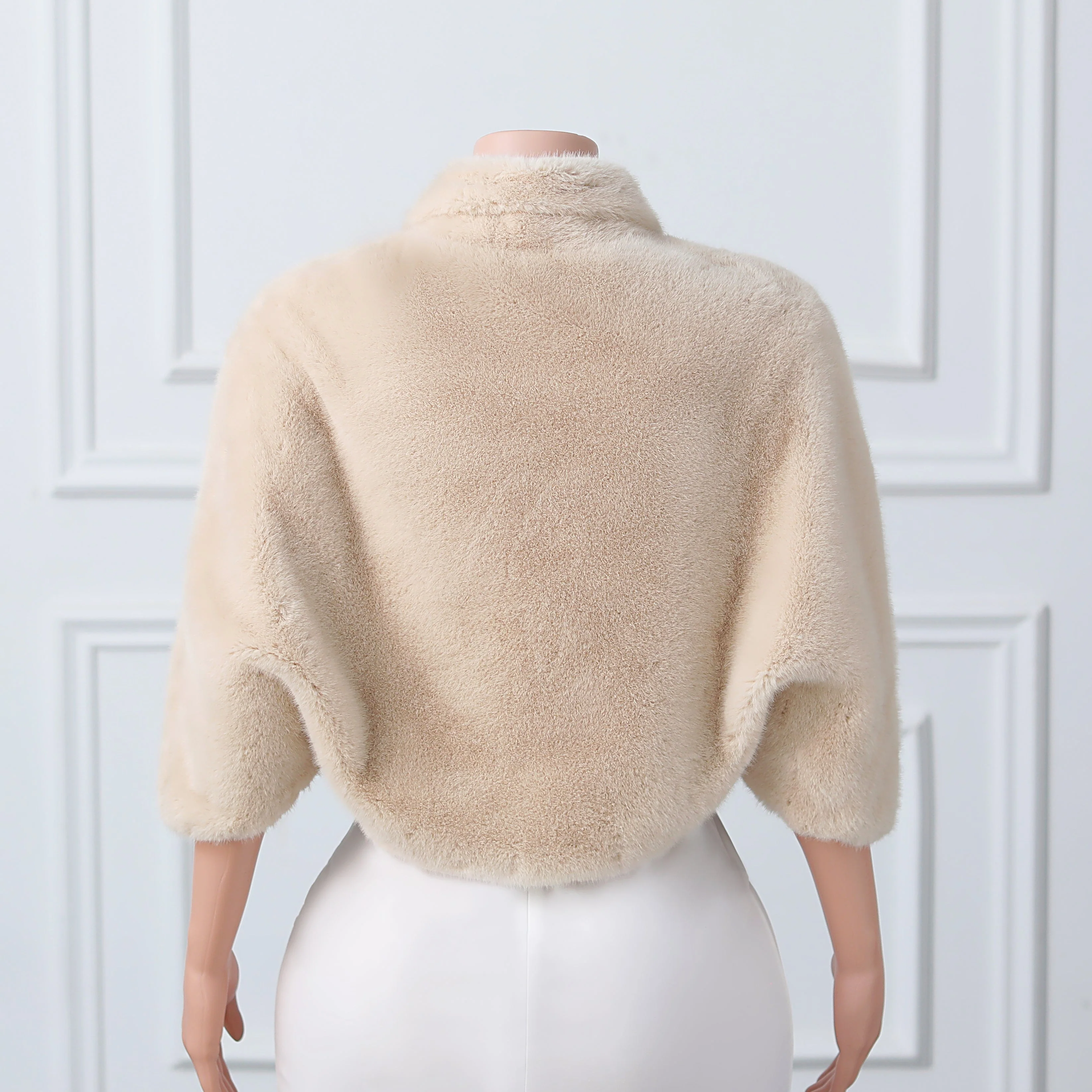 Stylish Mid-length Faux Fur Batwing Cape - Image 7