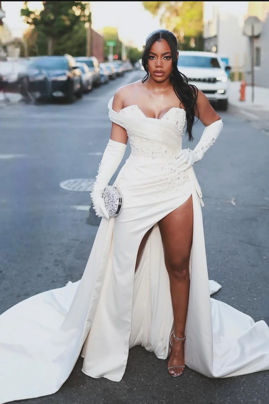 Sweetheart Ivory Beaded Ivory High Split Court Train Prom Dresses - Image 3