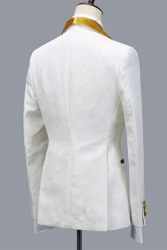 Three Pieces Jacquard White Wedding Men Suit with Velvet Lapel - Image 2