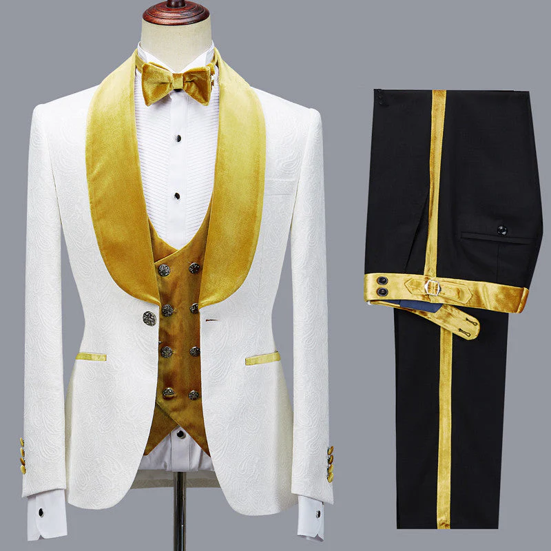 Three Pieces Jacquard White Wedding Men Suit with Velvet Lapel - Image 3