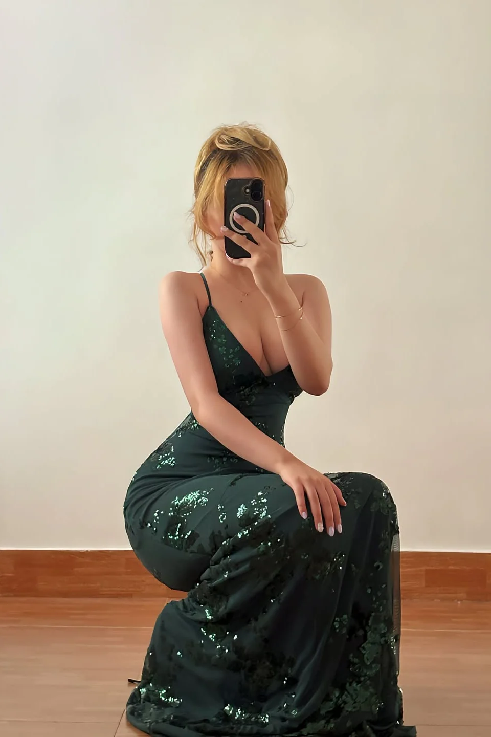 Timeless Dark Green Spaghetti-Straps Sleeveless Prom Dresses Mermaid V-Neck With Lace-Up Back - Image 3
