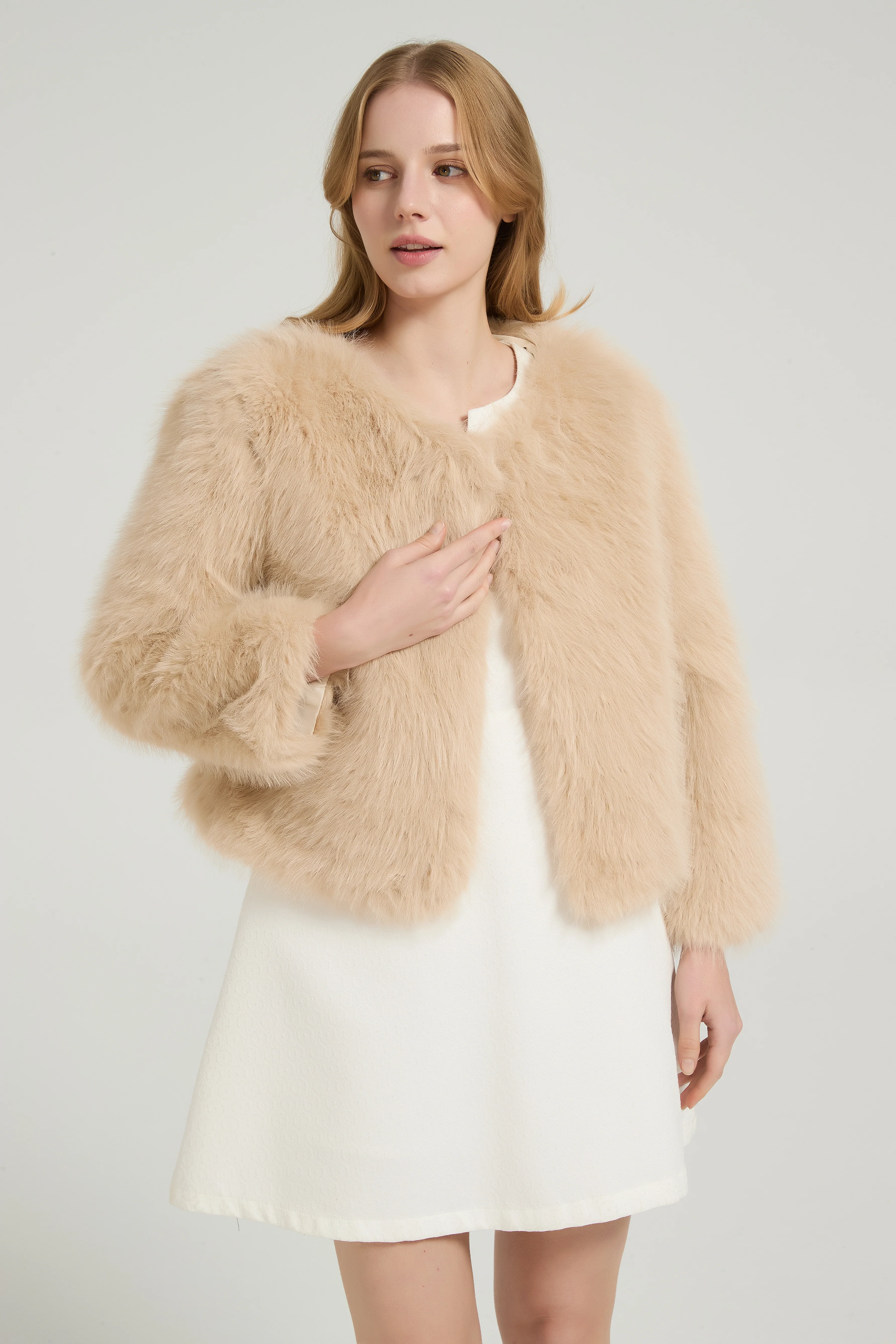 Timeless Faux Fur Long Sleeves Short Jacket Winter Wedding Shawl - Image 17