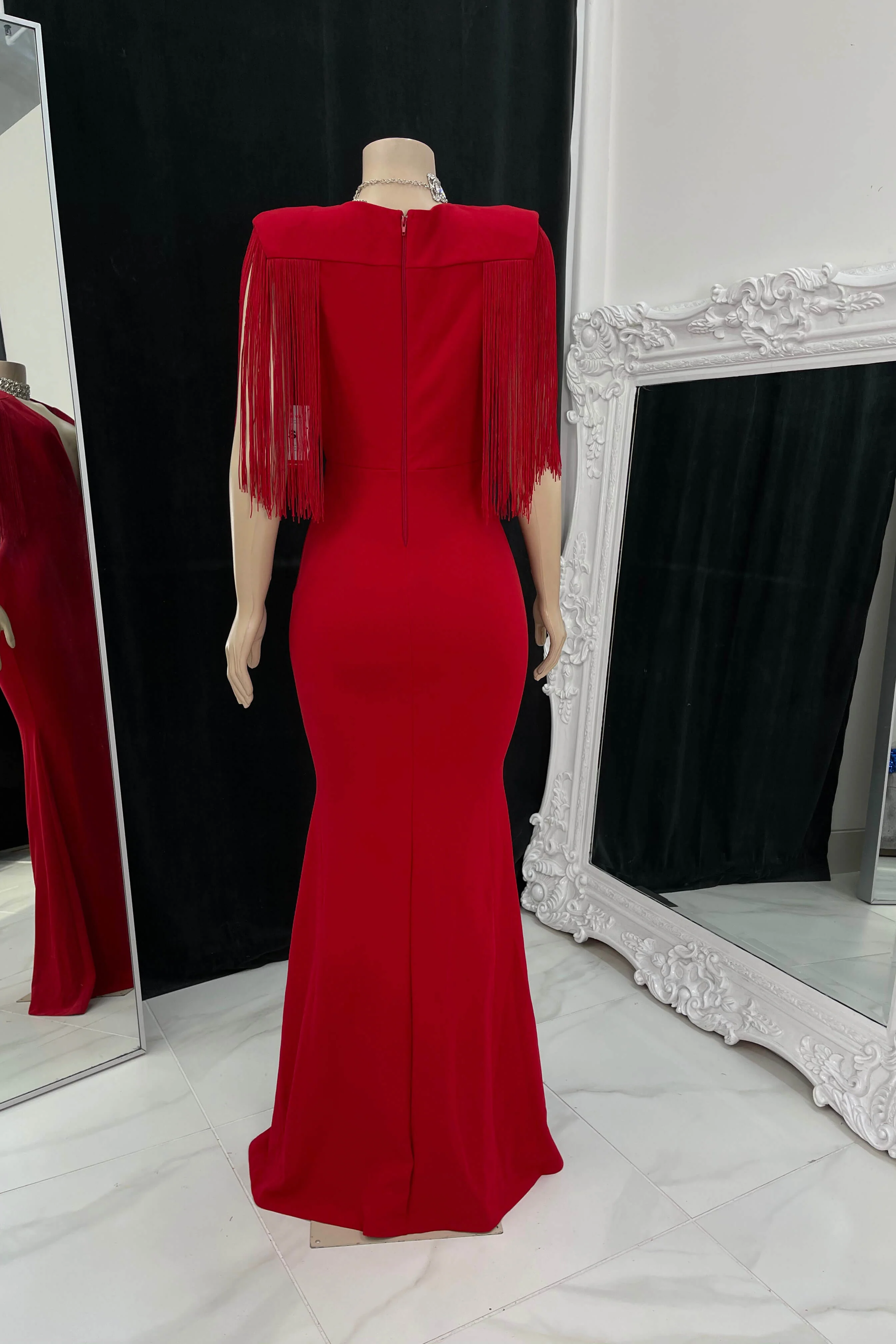 Timeless Red V-Neck Short Sleeves Satin Prom Dresses Mermaid Tassel With Zipper - Image 2