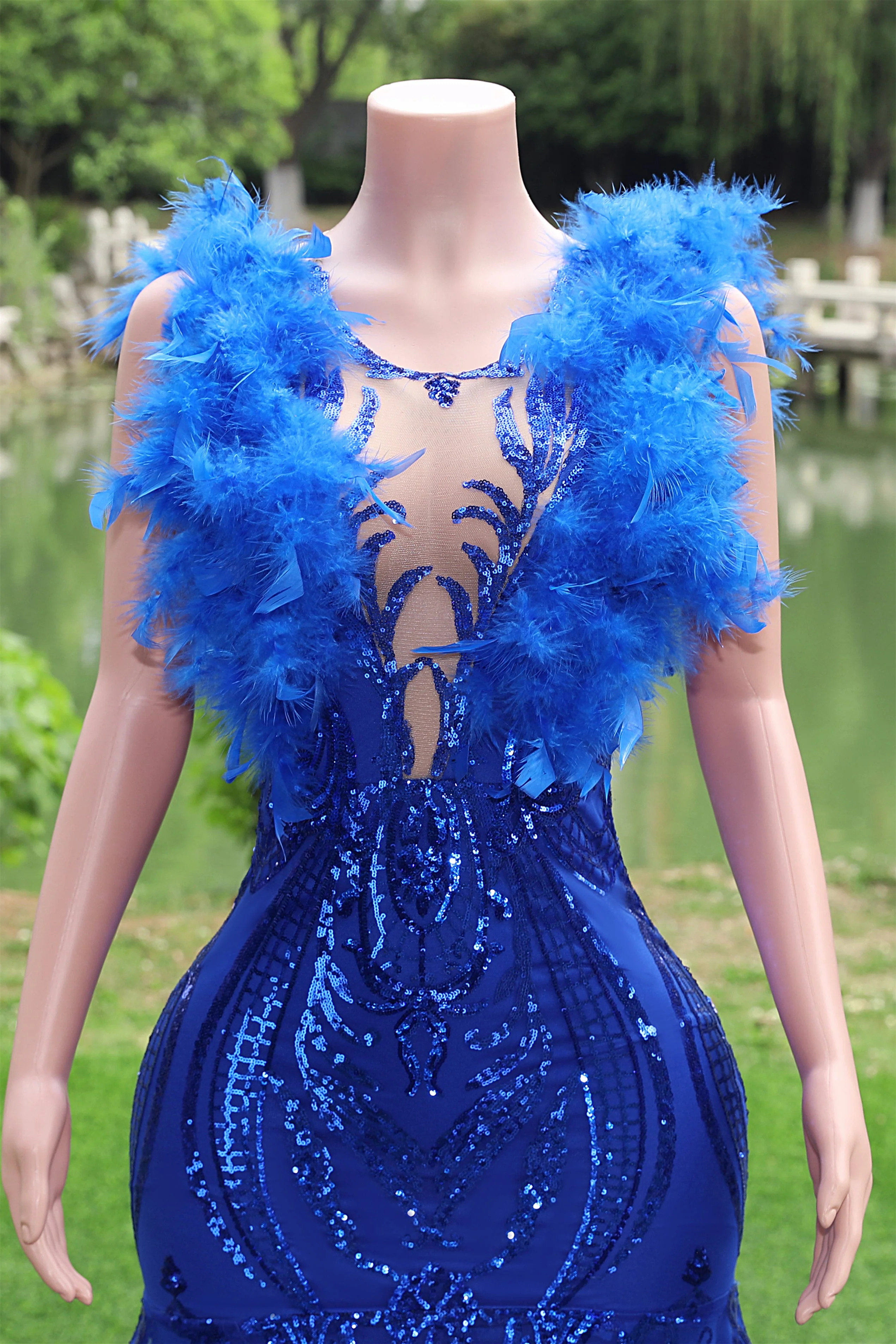 V-neck Royal Blue Feathers Sparkle Sequin Sleeveless Prom Dresses - Image 2