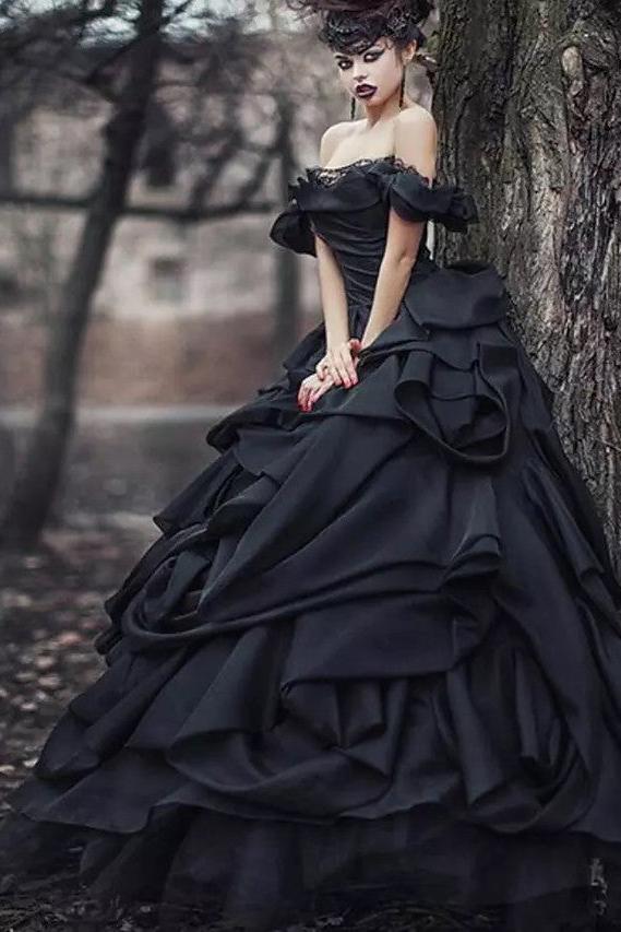 Vintage Black princess wedding dresses with Luxurious Ruffless - Image 2