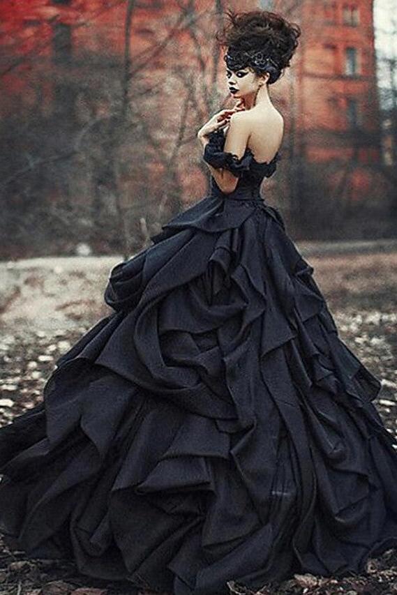 Vintage Black princess wedding dresses with Luxurious Ruffless - Image 4