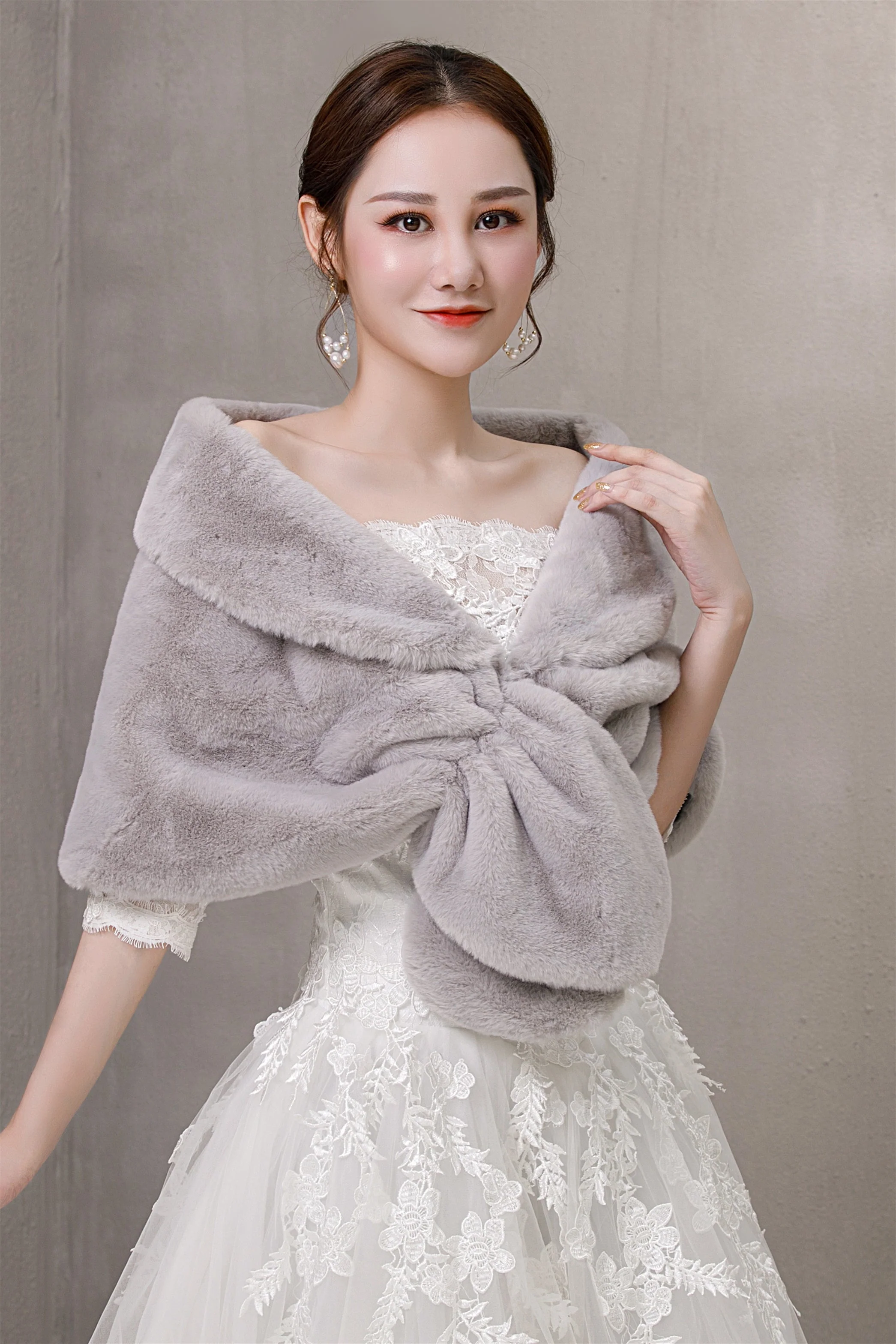 Warm Grayi Ears-Trimmed Winter Wedding Dress Shawl - Image 2