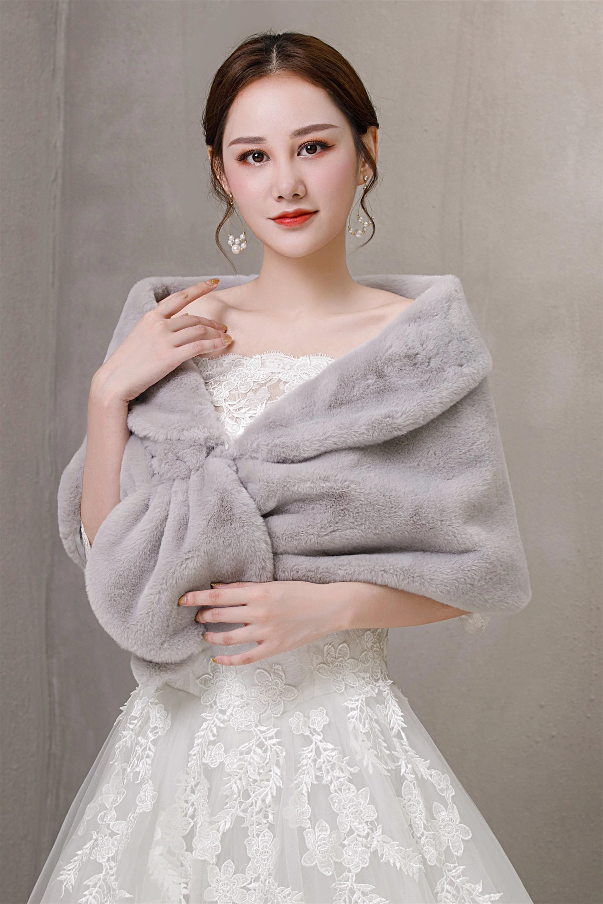 Warm Grayi Ears-Trimmed Winter Wedding Dress Shawl - Image 3