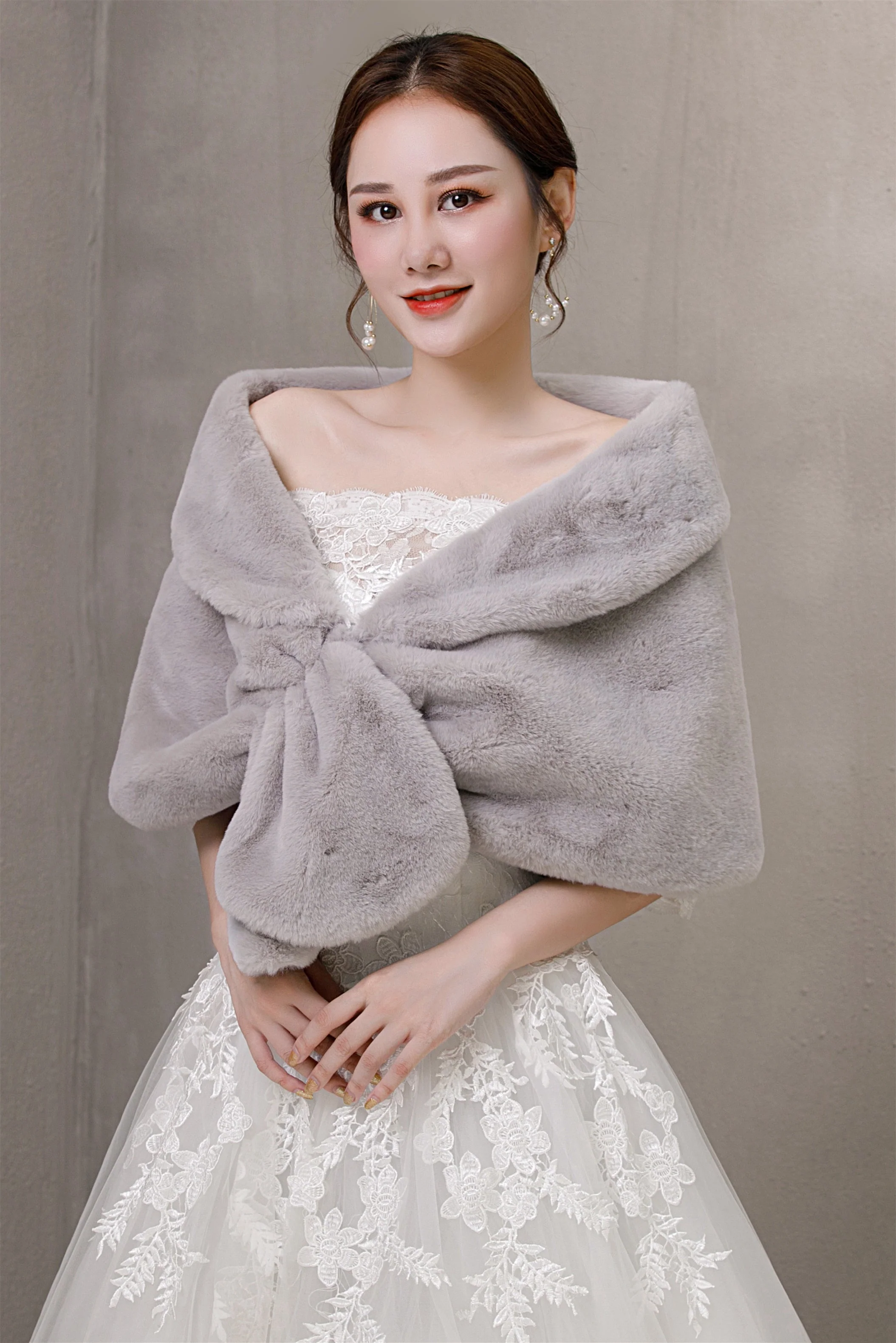 Warm Grayi Ears-Trimmed Winter Wedding Dress Shawl - Image 5