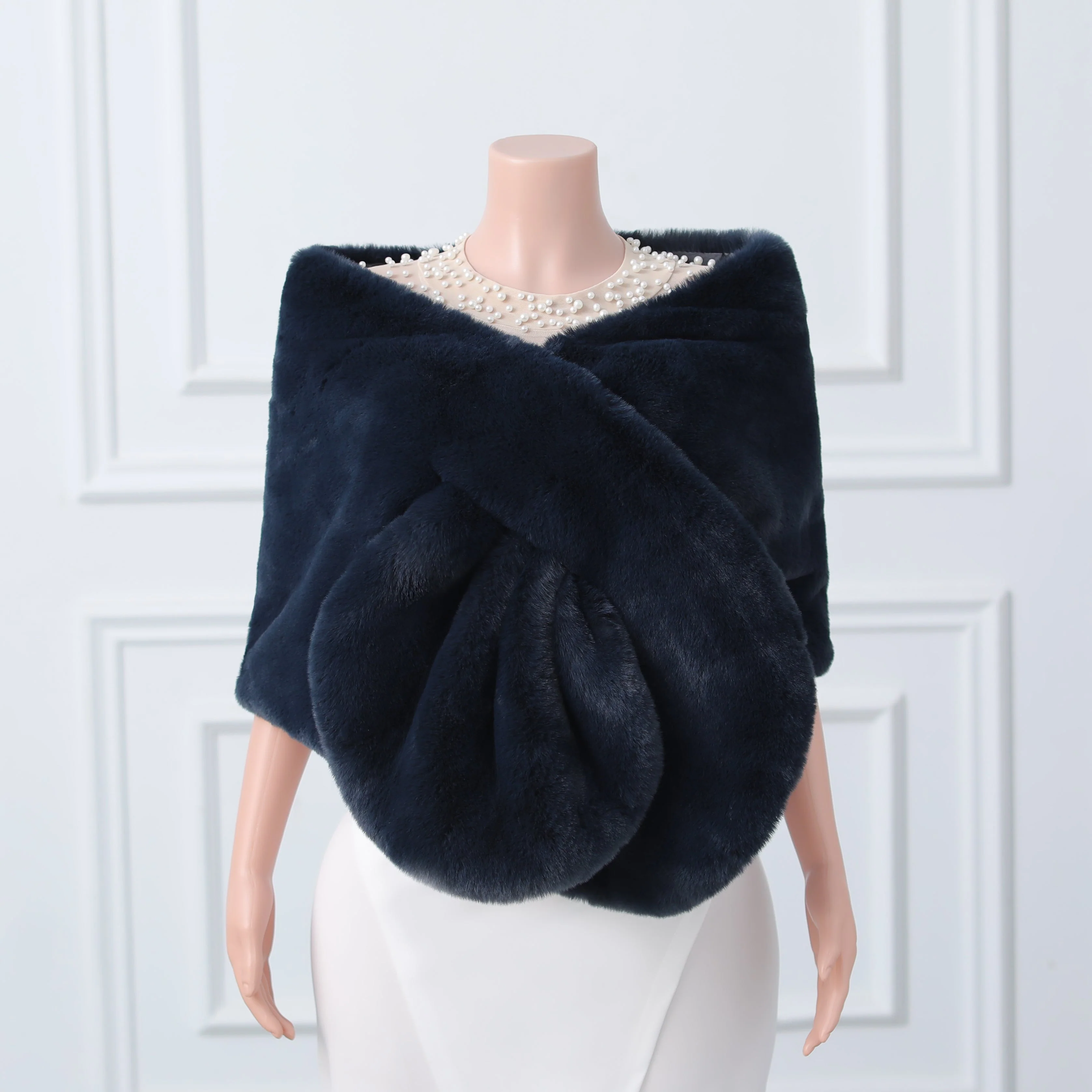 Warp knitted wool round hole mid-length imitation wool wedding shawl - Image 11