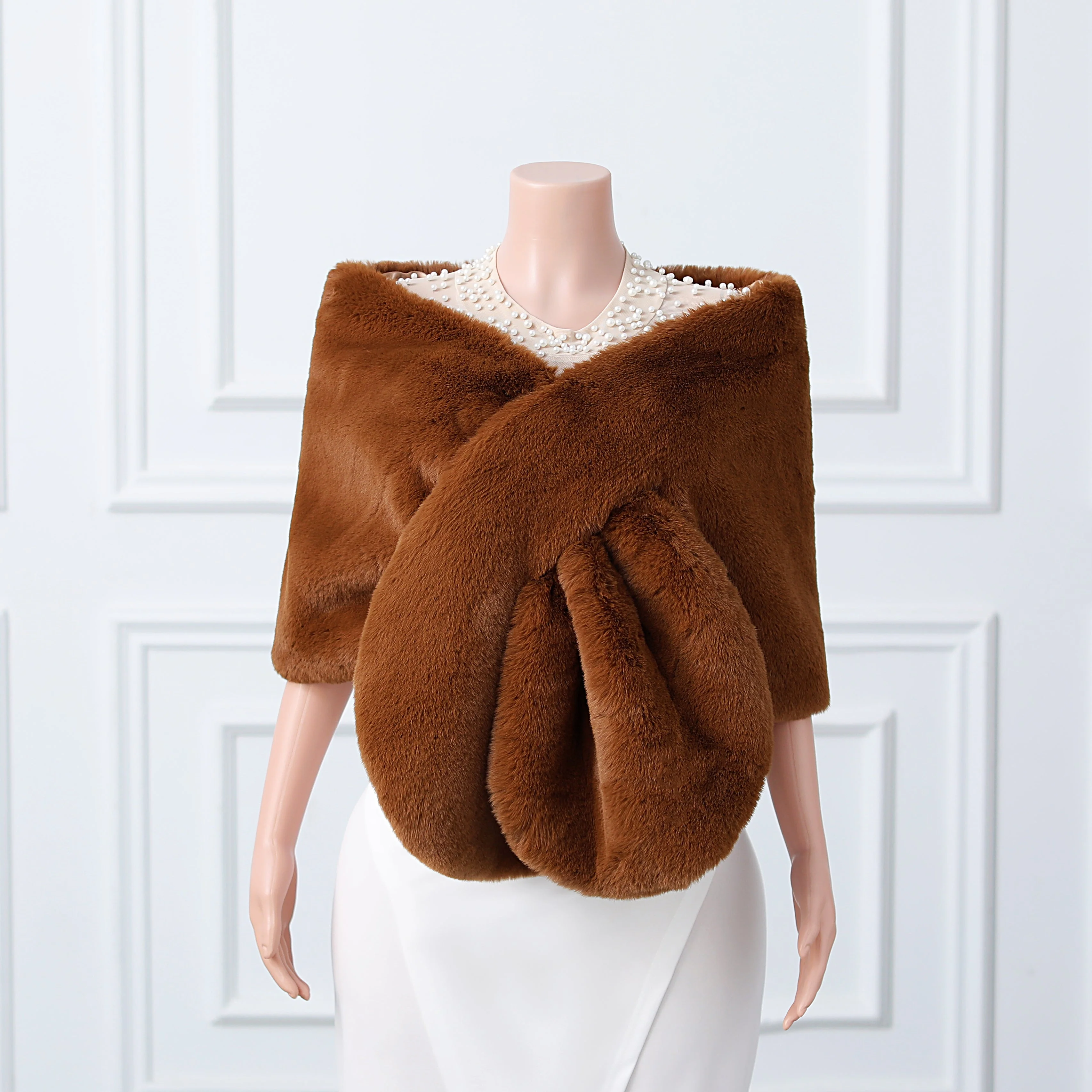 Warp knitted wool round hole mid-length imitation wool wedding shawl - Image 13