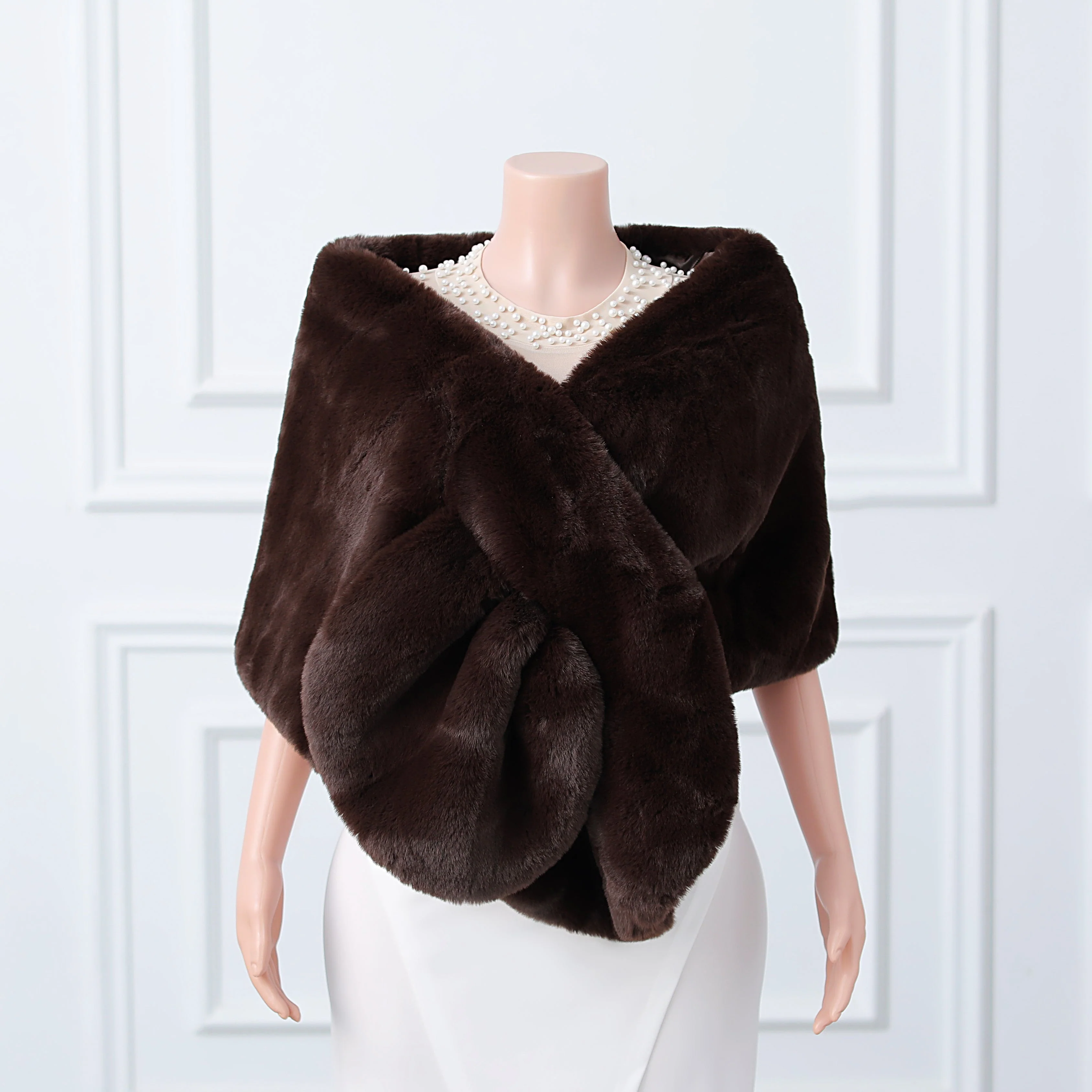 Warp knitted wool round hole mid-length imitation wool wedding shawl - Image 18