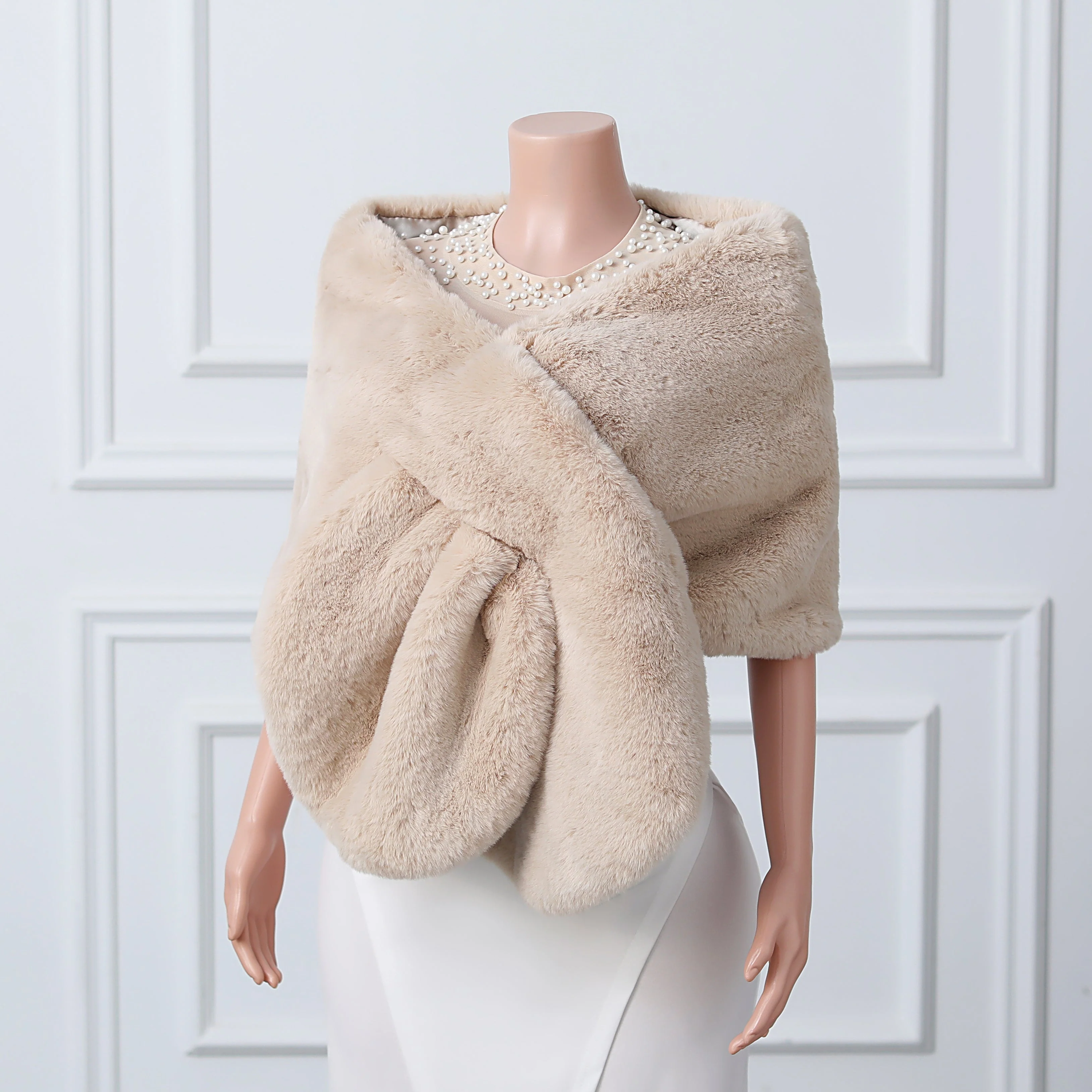 Warp knitted wool round hole mid-length imitation wool wedding shawl - Image 3