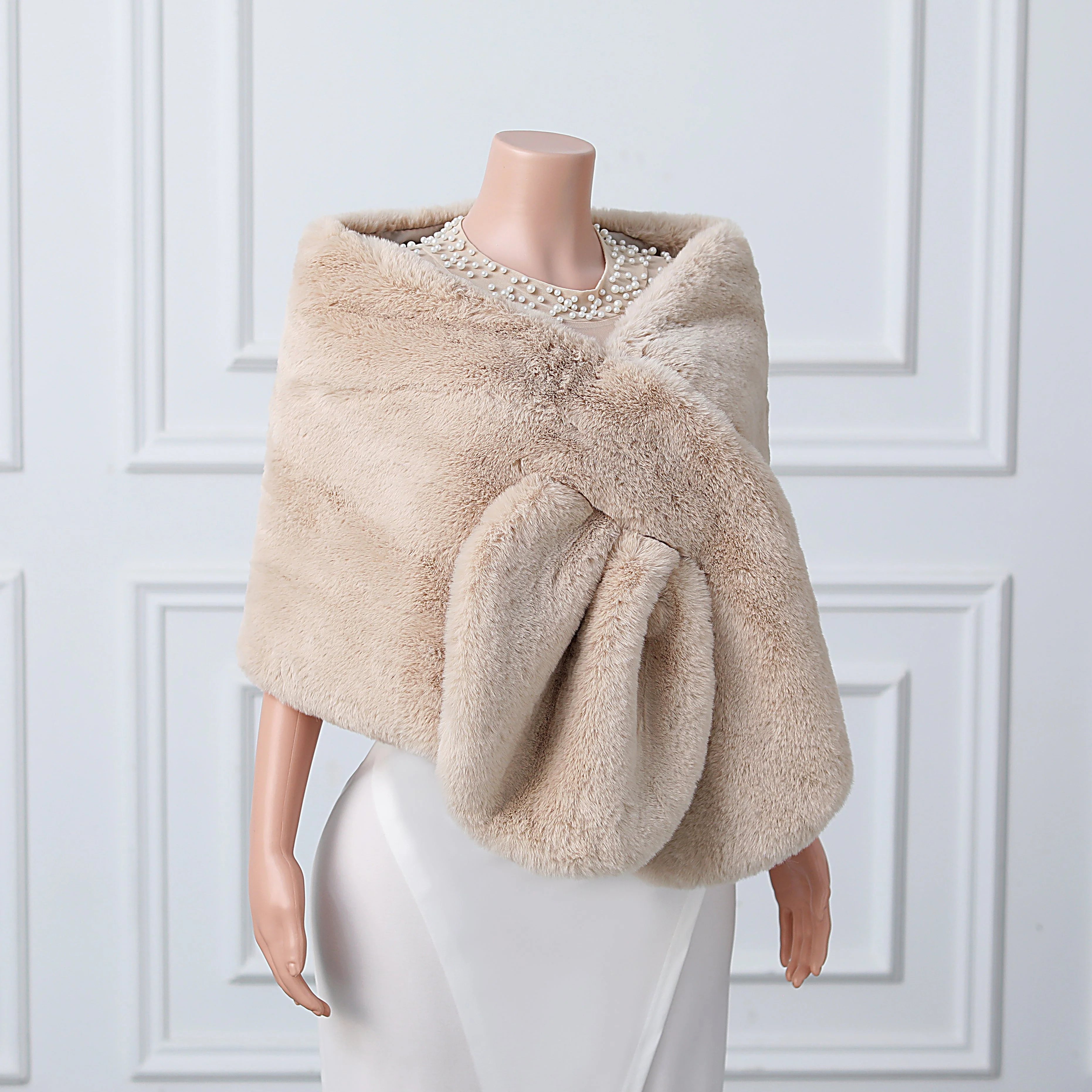 Warp knitted wool round hole mid-length imitation wool wedding shawl - Image 4