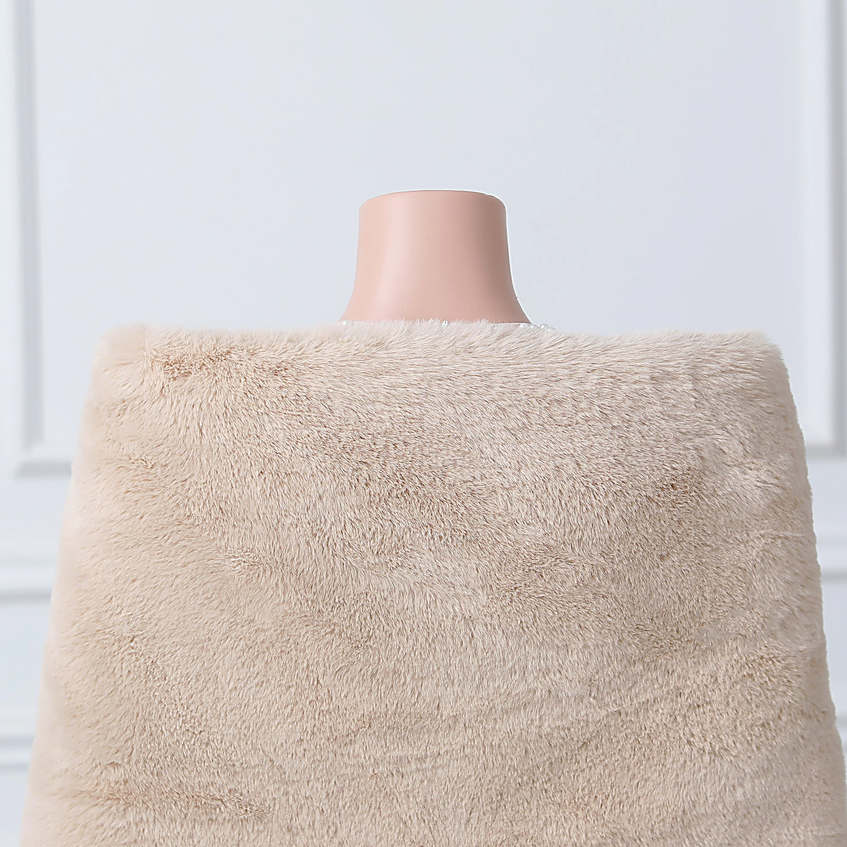 Warp knitted wool round hole mid-length imitation wool wedding shawl - Image 7