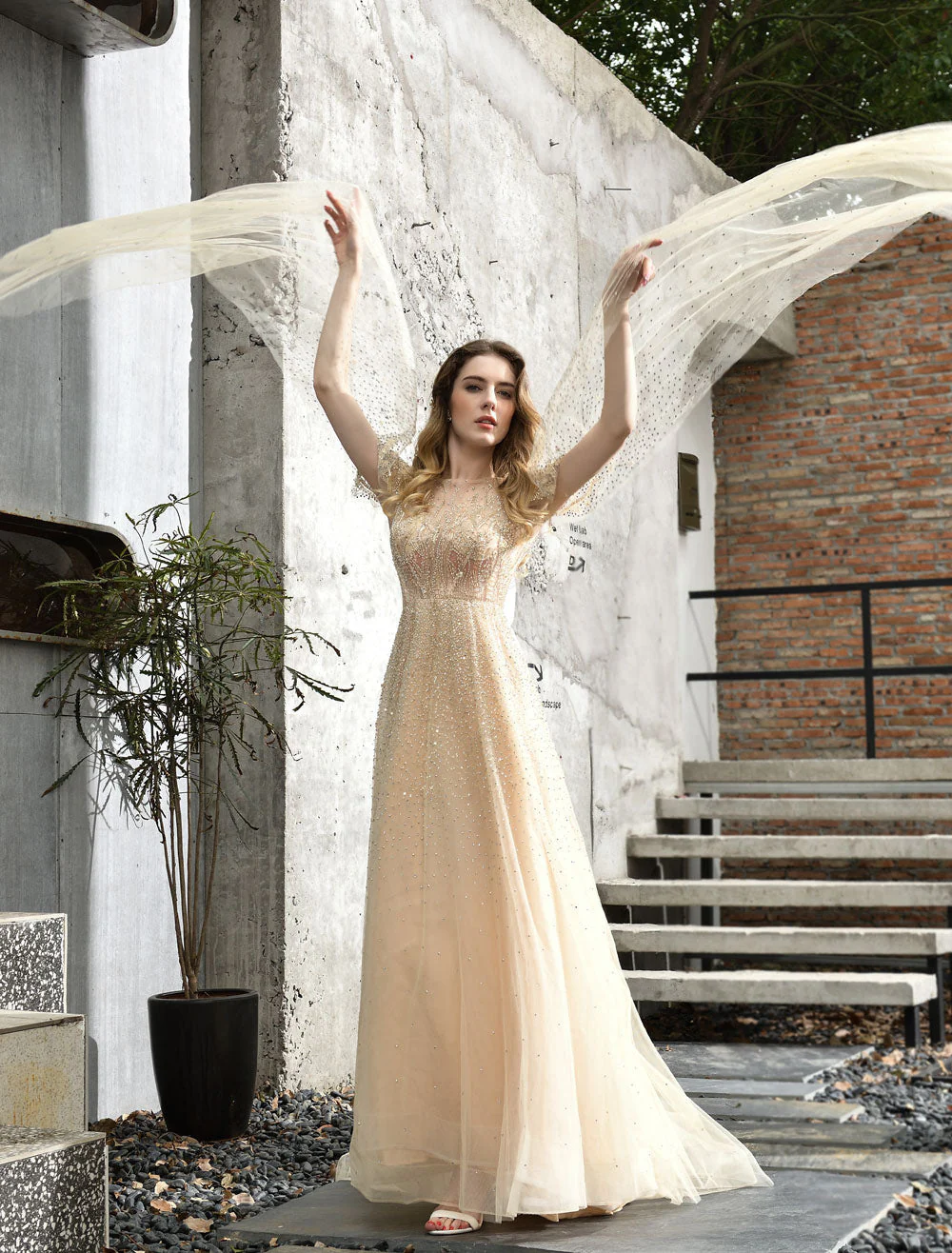 Stunning Wedding Dresses A Line Sweep Short Sleeves Beaded Jewel Neck Tulle Bridal Dresses - Image 4