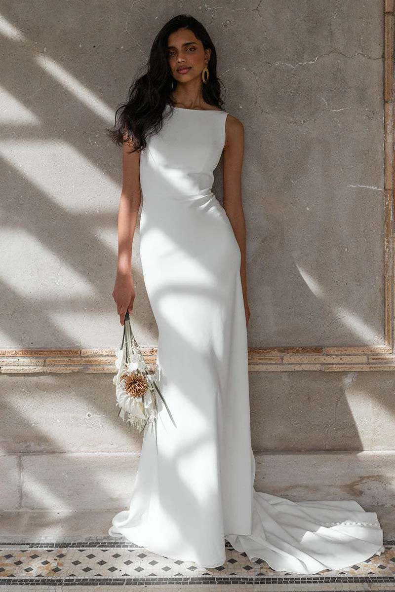 White Casual Wedding Dress With Train Bateau Neck Sleeveless Sexy Backless Satin Fabric Mermaid Bridal Gowns - Image 2