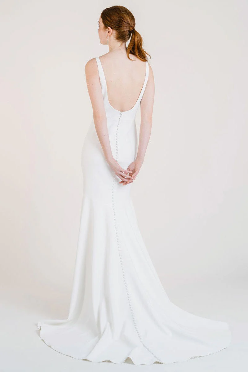 White Casual Wedding Dress With Train Bateau Neck Sleeveless Sexy Backless Satin Fabric Mermaid Bridal Gowns - Image 4