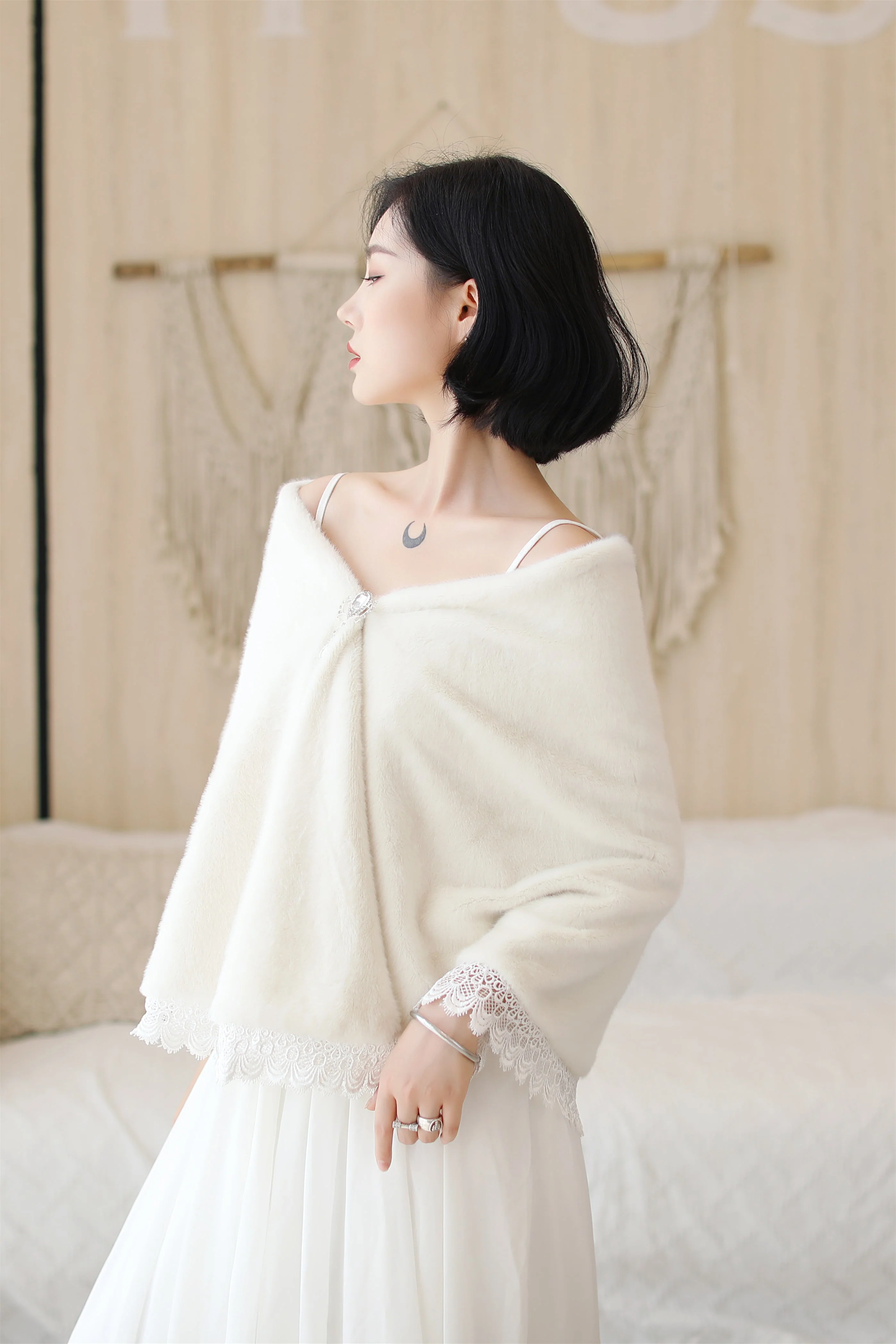 White Lace-Trimmed Wedding Gown Shawl - Image 3