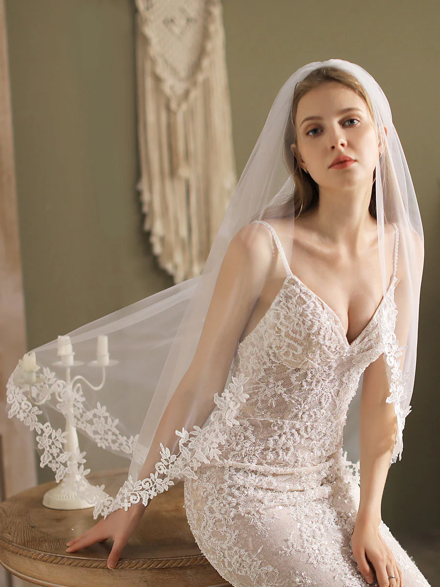 White Lace Tulle Veil Applique Edge Drop Wedding Veil - Image 2