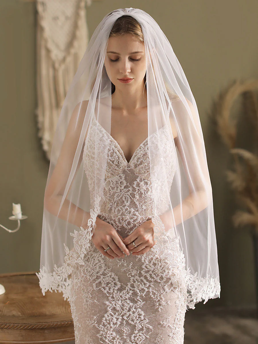 White Lace Tulle Veil Applique Edge Drop Wedding Veil - Image 3