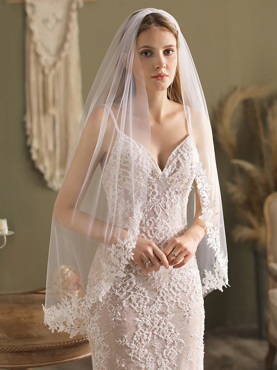 White Lace Tulle Veil Applique Edge Drop Wedding Veil - Image 4