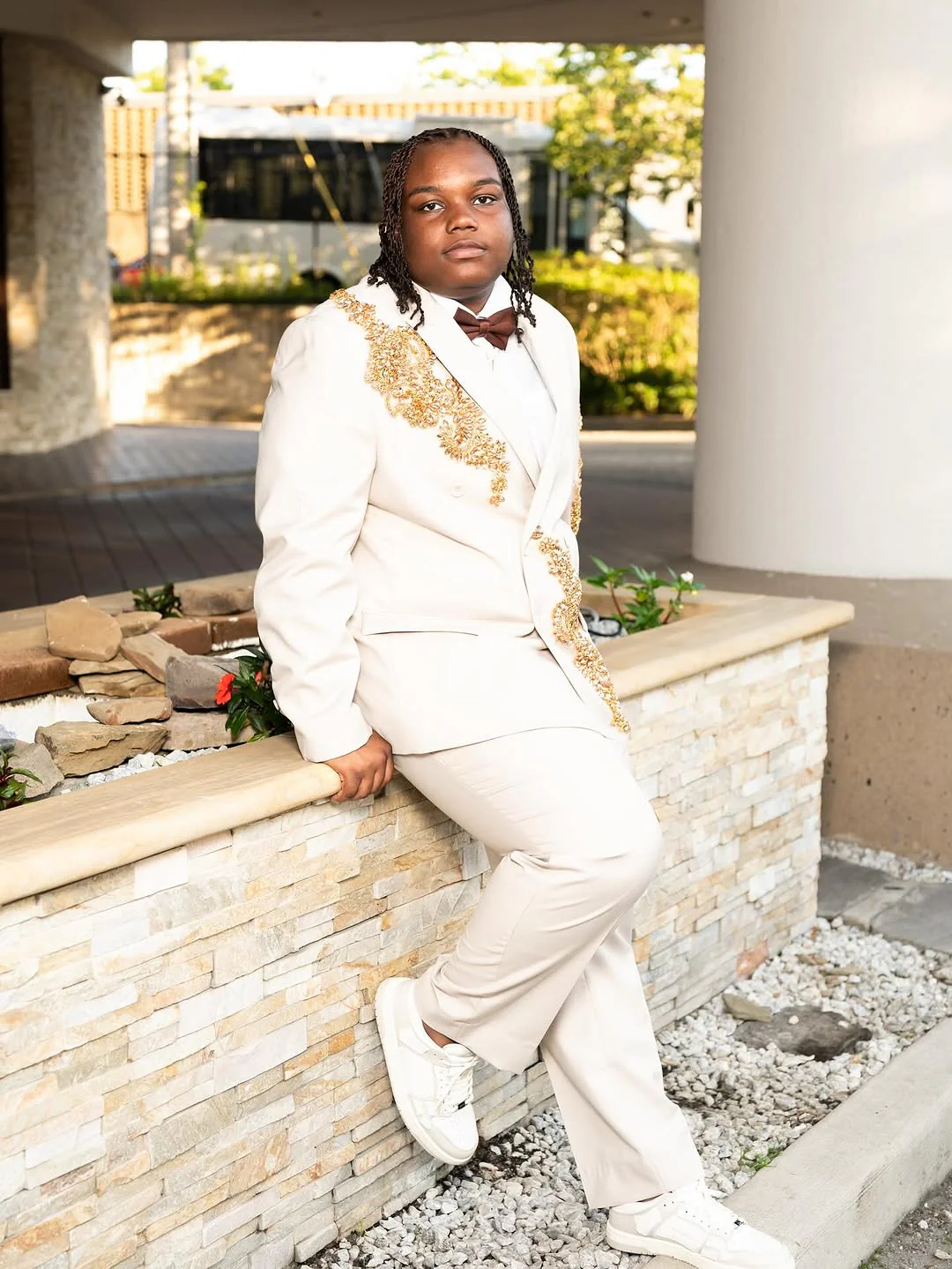 White Shawl Collar 2 Pieces Prom Suits One Button With Gold Beading - Image 2