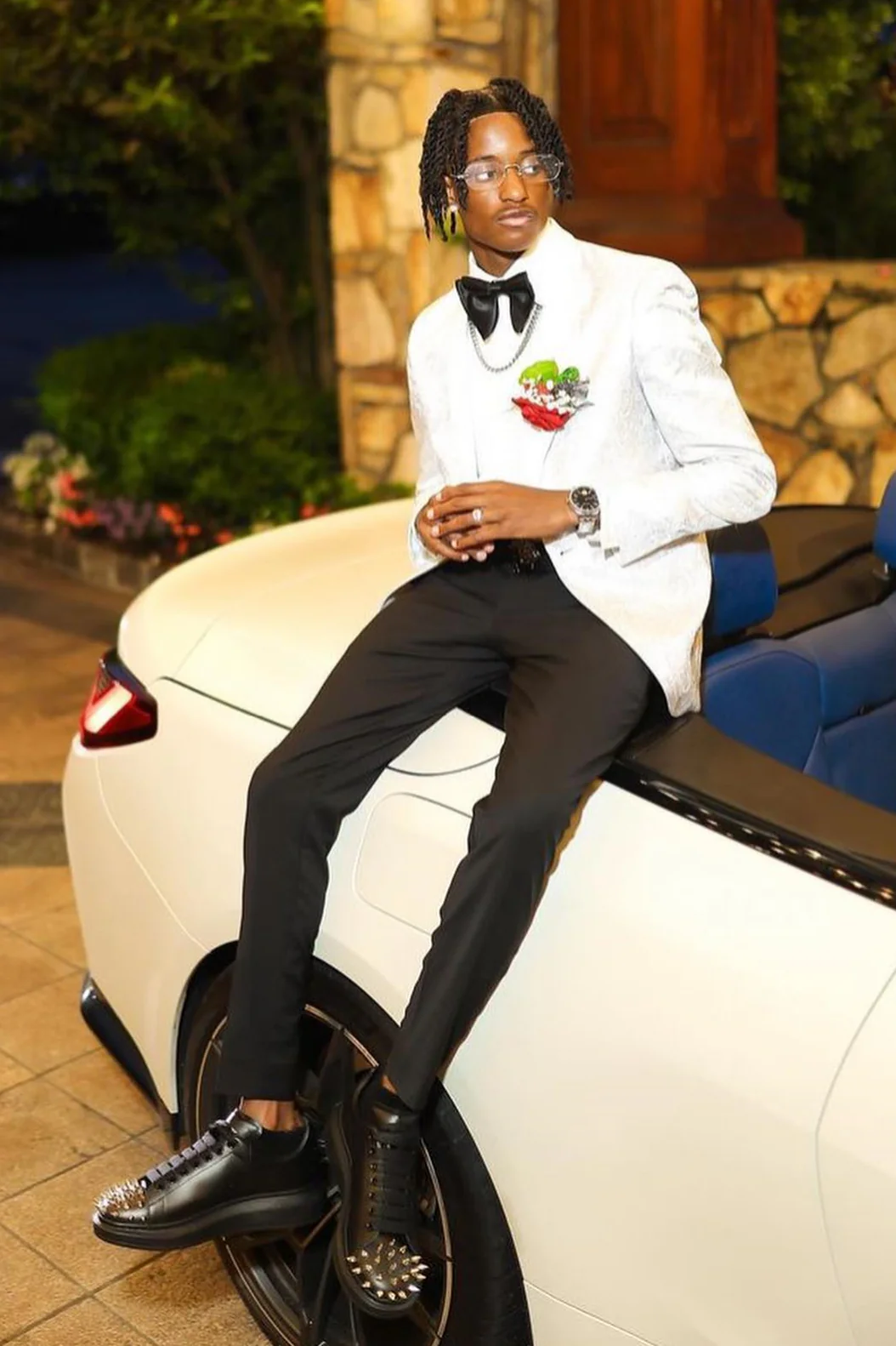 White Shawl Lapel Jacquard Prom Suit - Image 2